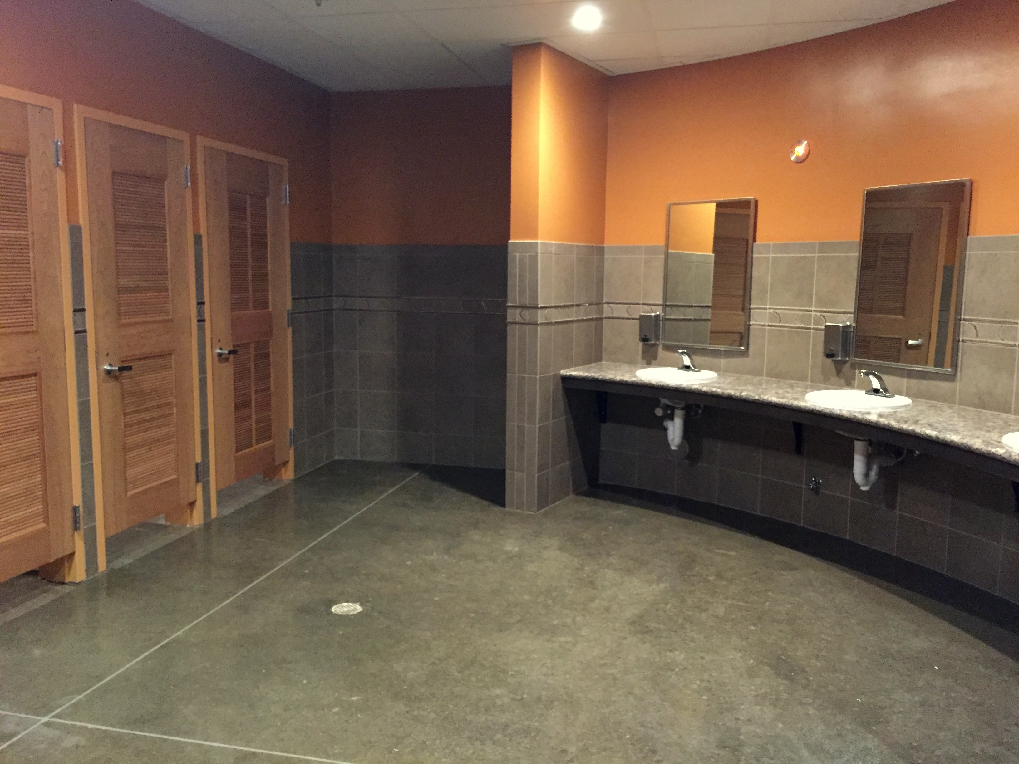 Clean, well-appointed restrooms (because I know some of you wonder about these things!)