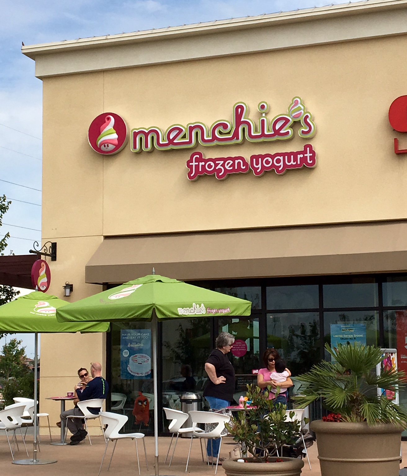 Menchie's Marketplace at El Paseo Location near 99 on W. Herndon