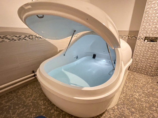 A True Rest flotation pod
